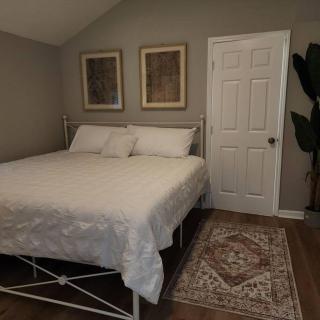 Stylish Cottage Near Airport - Atlanta - 8