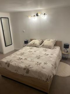 Appartement T1 renové - Gigean - 1