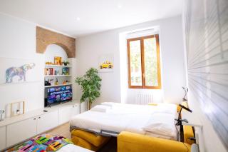 tHE Red Bricks Home - San Babila Area - Milan - 5