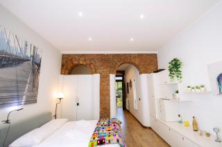 tHE Red Bricks Home - San Babila Area - Milan - 4