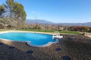 Jolie maison avec vue imprenable, piscine, jeu de boules, calme au cœur du Luberon - 0