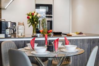 Utopian 3 bedroom Apartment Kilburn - Londra - 0