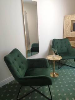 Charming 1-Bed Apartment in Cork - 6
