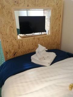 Charming 1-Bed Apartment in Cork - 8