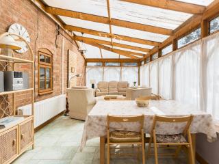 Pass the Keys Traditional Comfy 2 Bed in Alderminster - Stratford-upon-Avon - 1