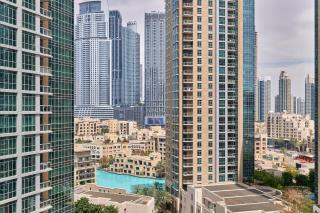 BellaVista Boulevard Central Spacious 2 Bedroom with maids room Burj Khalifa and Fountain View - Dubai - 2
