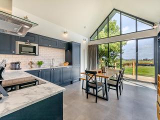 Shearwater Lodge - 2