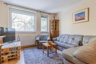 Cosy Pet-friendly flat w balcony @ Orczy Garden - 4