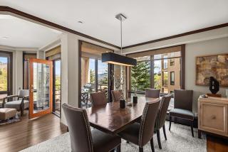 Chamonix 26, Snowmass Ski-In/Ski-Out Condo w/Shared Pool/Hot Tub/Private Washer/Dryer/WiFi - 4