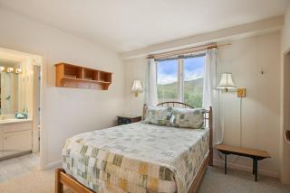 Chamonix 32, Snowmass Ski-In/Ski-Out Condo w/Shared Pool/Hot Tub/WiFi - 1