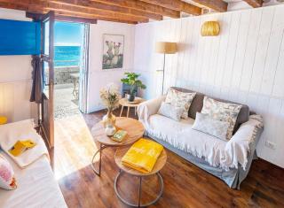 Eco Fisherman's Seafront Cottage - Fantastic Views - Private Courtyard - Arrieta - 1