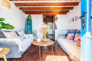 Eco Fisherman's Seafront Cottage - Fantastic Views - Private Courtyard - Arrieta - 3
