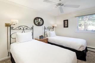 Fasching Haus Unit 8, Deluxe Condo w/ A/C, Private Deck, 2 Blocks to Downtown - 2