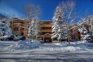 Fasching Haus Unit 310, Deluxe Condo w/ Stately Furnishings, Private Deck, A/C - 6