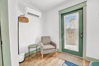 Stylish studio with loft on east end of PCB just half mile to beach - Panama City Beach - 5