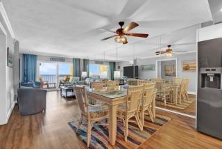 Regency Towers 1121 BR beachfront condo with majestic gulf views pools hot tub tiki bar and more - Panama City Beach - 4