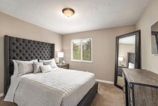 Urban Chateau Downtown Retreat - Grand Rapids - 8