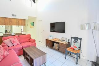 Satellite Beach Townhome with Patios 2 Mi to Beach - Satellite Beach - 7