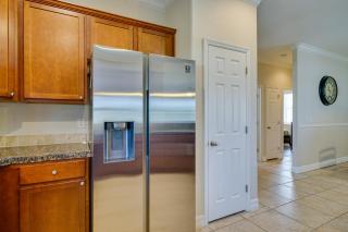 Lanai and Pool Family-Friendly Home in Cape Coral - Cape Coral - 1
