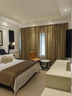 Peerless Hotel Kolkata - 1