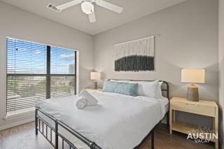 West Campus Oasis 2 Apts Accommodating 14 Guests - Austin - 7