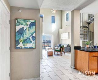 West Campus Oasis 2 Apts Accommodating 14 Guests - Austin - 5