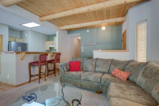 Amalia Mountain Getaway with Deck, Fireplace! - - 6