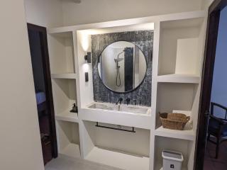 Million dollar view Spanish Hacienda Style Luxury Villa in Jan Thiel - 8