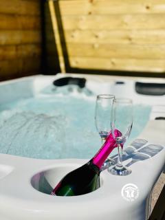 Gîte & Spa Le Villemachois - 4 étoiles - Jacuzzi couvert - Calme et Indépendant - Clim - Parking - 5 min Carcassonne - Villemoustaussou - 8