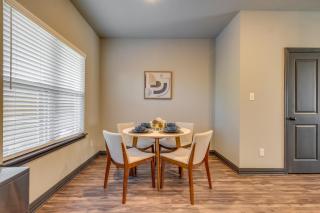 Newly Built Corner Hideaway 3 Mi to Texas A and M - 3