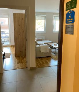 FRONT Apartment - 7