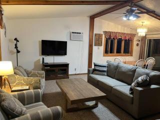 Cozy Cabin on Rangeline Lake - Three Lakes - 2