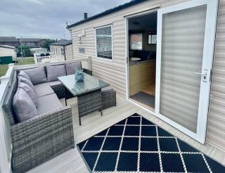 8 berth pet friendly caravan, Penrhyn Bay, Llandudno - Llandudno - 3