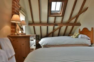 Peaceful country cottage in stunning surroundings - 7