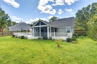13 Mi to Annapolis Dog-Friendly Home with Fire Pit! - - 9