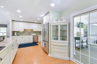 13 Mi to Annapolis Dog-Friendly Home with Fire Pit! - - 2