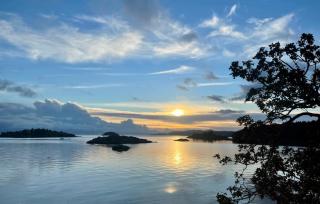 Waterfront Escape in Nanoose Bay with breakfast - 5