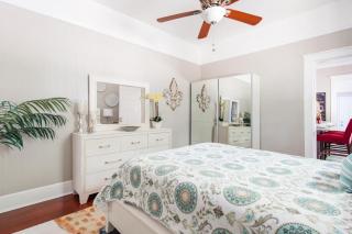 Shotgun Craftman House with Private Patio - New Orleans - 1