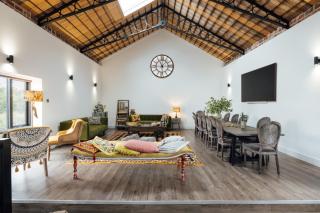 Herts Haven, Luxury 2 Bedroom En Suite Barn With Beautiful Views, Free Parking, PS5 & More! - Hemel Hempstead - 0