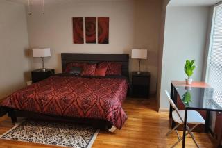 Tastefully Furnished 3bd @Euclid - 2