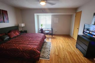 Tastefully Furnished 3bd @Euclid - 1