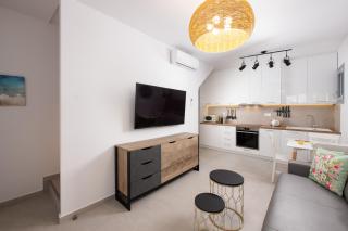Hosting Moments Private Pool Holiday Home - Ano Mera - 7