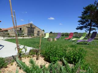 Gîte rénové avec jardin clos, proche plages, Wifi, parking pour voiture électrique - FR-1-426-164 - Le Bernard - 6