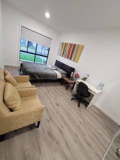 New 5 bedroom house in Rousehill - Riverstone - 2
