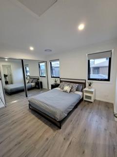 New 5 bedroom house in Rousehill - Riverstone - 9