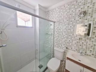 Na frente da Praia do Morro com Internet, elevador, estacionamento e TV smart - 1