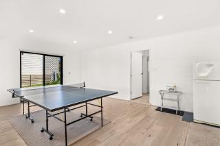 Waikiki Beach House - 1