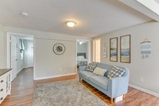 Walk to Beach Cozy Unit in Galveston! - Galveston - 7