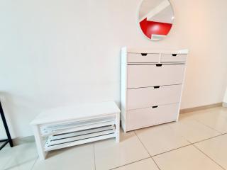 Airy 7 Guest Scott Garden, Duplex 1 Room Old Klang Road, Taman Desa, Kuchai Lama, Bangsar South, Pearl Point, Mid Valley, Kuala Lumpur - 1