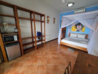 Baan Jai Dee Beach Front Hotel - Wok Tum - 3